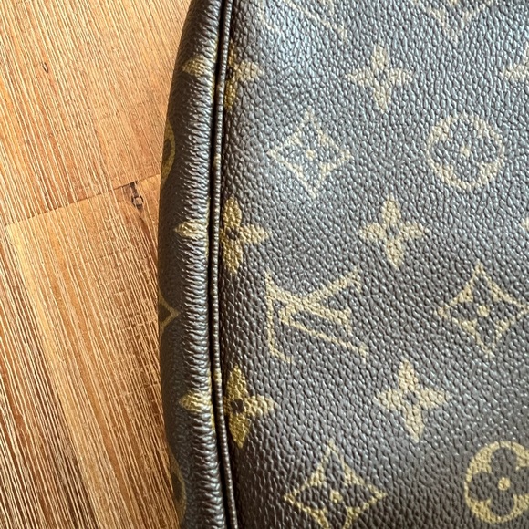 Vintage Louis Vuitton Pochette - Picture 12 of 14